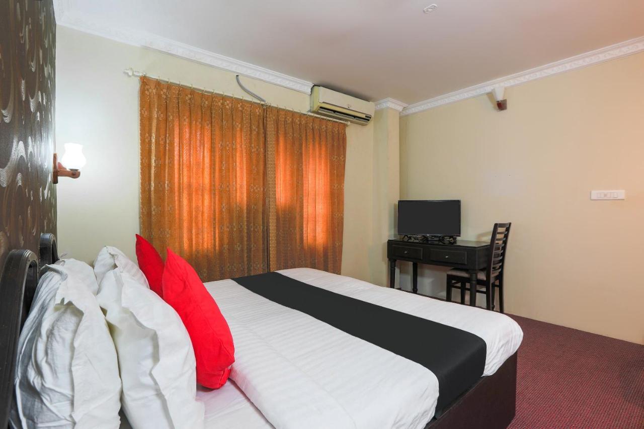 Capital O 72337 Hotel Konkan Tadka Mumbai Dış mekan fotoğraf