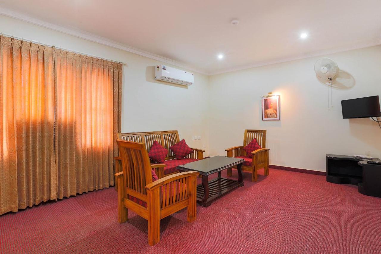 Capital O 72337 Hotel Konkan Tadka Mumbai Dış mekan fotoğraf