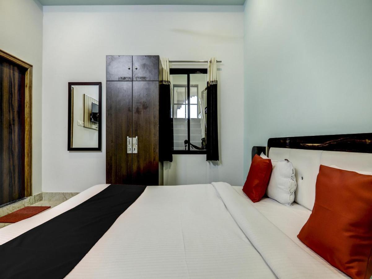 Capital O 72337 Hotel Konkan Tadka Mumbai Dış mekan fotoğraf
